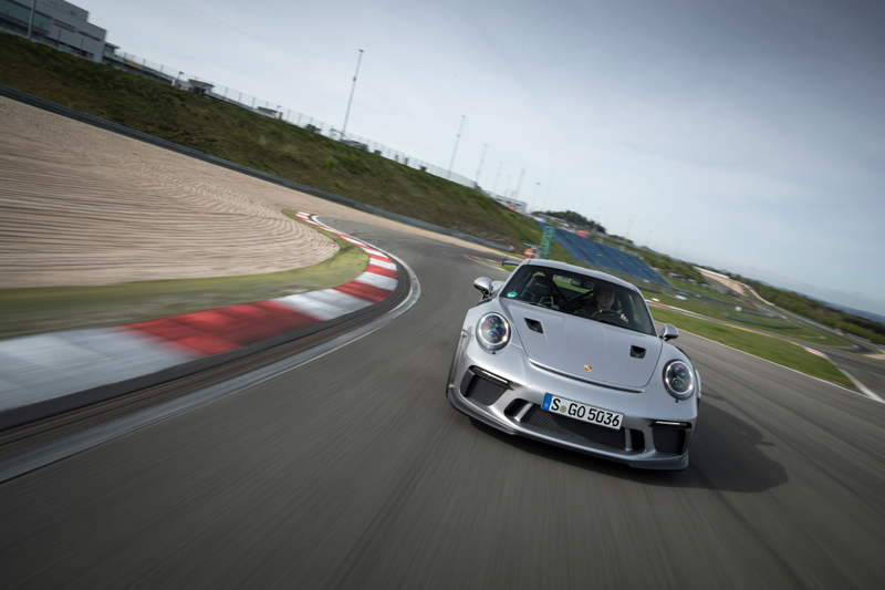 Illustration for article titled Put These Very Good 2019 Porsche 911 GT3 RS Photos In Your Life